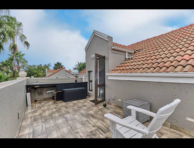 1 BEDROOM APARTMENT TO LET IN MELROSE